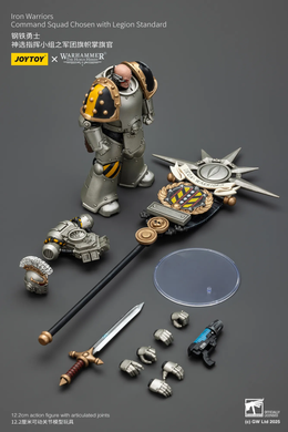 Коллекционная фигура Избранного Железных Воинов с Штандартом Легиона Warhammer: The Horus Heresy Iron Warriors Command Squad Chosen with Legion Standard 1/18