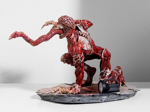 Коллекционная фигура Ликер Resident Evil Licker Statue Numskull