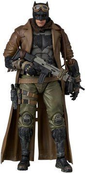 Коллекционная фигура Бэтмен с кошмара Zack Synder's Justice League MAFEX No.260 Knightmare Batman
