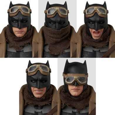 Колекційна фігура Бетмен з кошмару Zack Synder's Justice League MAFEX No.260 Knightmare Batman