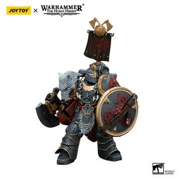 Коллекционная фигура Претор Легиона Космических Волков  Warhammer: The Horus Heresy Space Wolves Legion Praetor with Power Axe and Combat Shield 1/18