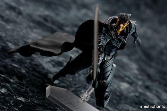Коллекционная фигура Гатс в броне Берсерка figma Guts: Berserk Armour ver. SP-046