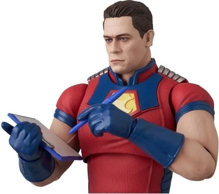 Колекційна фігура Миротворець The Suicide Squad MAFEX No.289 Peacemaker