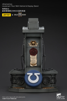 Колекційний шолом Лейтенанта Тітуса з підставкою Warhammer 40,000: Space Marine 2 Ultramarines Lieutenant Titus' MKX Wearable Helmet Replica with stand