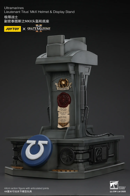 Колекційний шолом Лейтенанта Тітуса з підставкою Warhammer 40,000: Space Marine 2 Ultramarines Lieutenant Titus' MKX Wearable Helmet Replica with stand