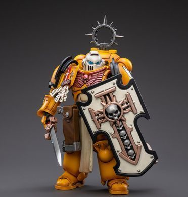 Коллекционная фигура Ветеран Имперских Кулаков Warhammer 40K Primaris Space Marines Imperial Fists Bladeguard Veteran 1/18