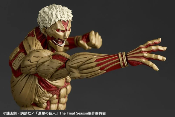 Коллекционная фигура Бронированный Титан Attack on Titan Amazing Yamaguchi Revoltech NR101 Armored Titan (Reiner Braun)