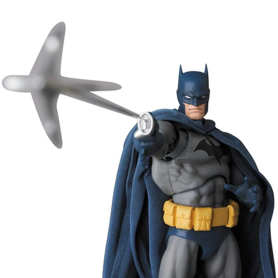 Колекційна фігура Бетмен Цить Batman: Hush MAFEX No.105 Batman (Blue Ver.) (2026 reissue)
