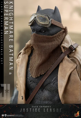 Комплект колекційних фігур Бетмен та Супермен Knightmare Batman and Superman Sixth Scale Figure Set by Hot Toys
