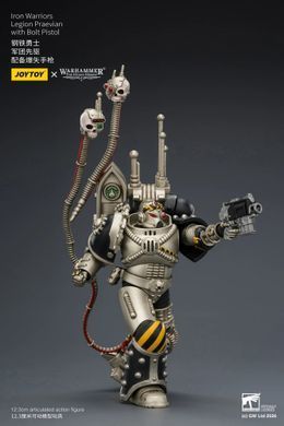 Колекційна фігура Превіан легіону Залізних Воїнів Warhammer: The Horus Heresy Iron Warriors Legion Praevian with Bolt Pistol 1/18