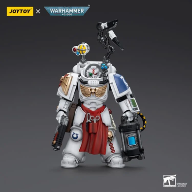 Коллекционная фигура Апотекарий Ультрамаринов Warhammer 40K Ultramarines Apothecary Biologis 1/18