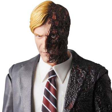 Колекційна фігура Гарві Дент Medicom MAFEX 054 Harvey Dent (The Dark Knight)