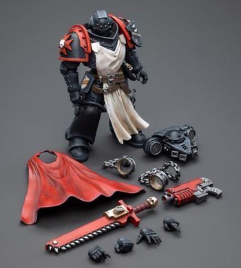 Коллекционная фигура Warhammer 40K Black Templars Primaris Sword Brethren Harmund JoyToy