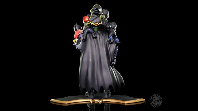 Коллекционная фигура Бэтсемья Batman "Family" Q-Master   DC