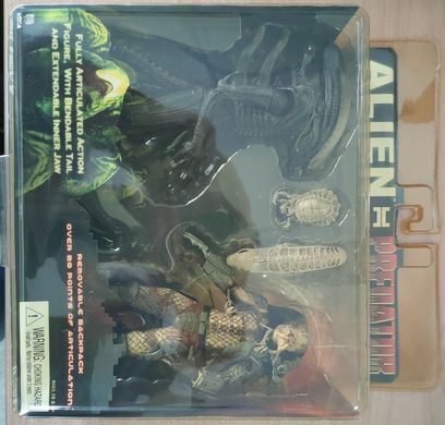 Комплект коллекционных фигур Чужой и Хищник NECA Alien and Predator 2-pack