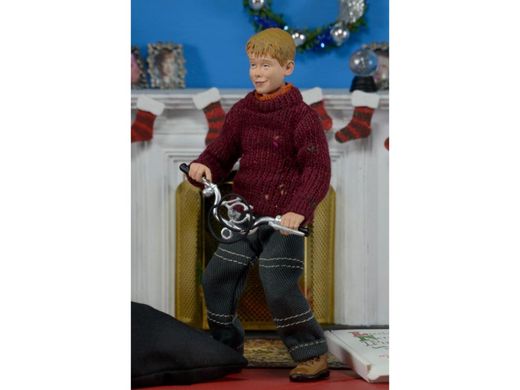 Комплект коллекционных фигур Один дома ( Кевин, Гарри, Марв) Home Alone Set of 3 (Kevin, Harry, & Marv) NECA