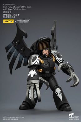 Колекційна фігура Темна Лють Обранник Полеглих Гвардії Ворона Warhammer: The Horus Heresy Raven Guard Dark Fury, Chooser of the Slain with Raven's Talon Claws 1/18