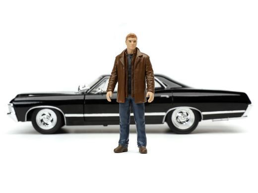 Коллекционная модель Шевроле Импала 1967 и Дин Винчестер Модель Supernatural Hollywood Rides Die-Cast Dean Winchester & 1/24 Scale 1967 Chevy Impala